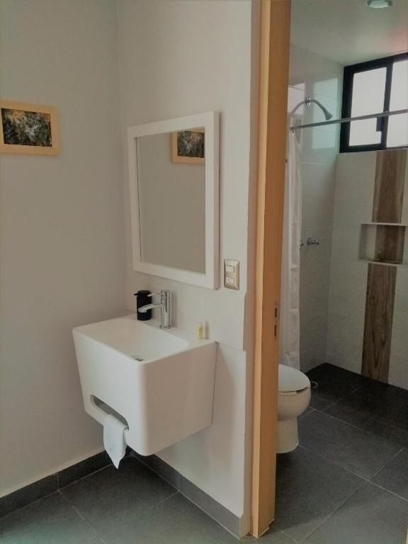 Koupelna v ubytování Maria Ines Hotel Suite