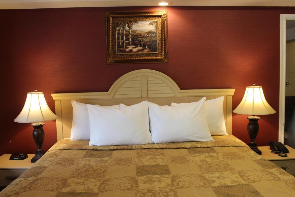 Postel nebo postele na pokoji v ubytování Country View Inn & Suites Atlantic City