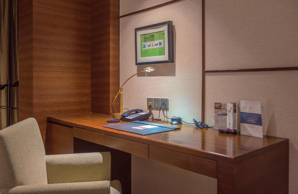 Millennium Hotel Wuxi - Premium Tweepersoonskamer - Inclusief 1 Ontbijt