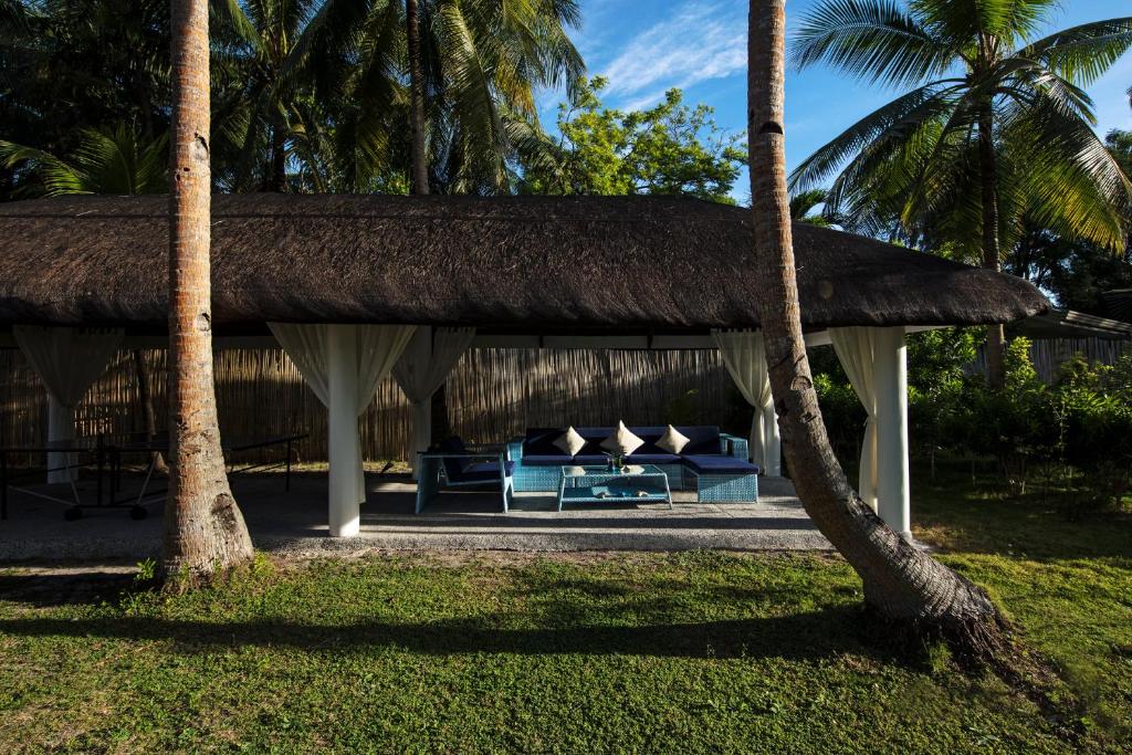 Zahrada ubytování Cabilao Sanctuary Beach & Dive Resort
