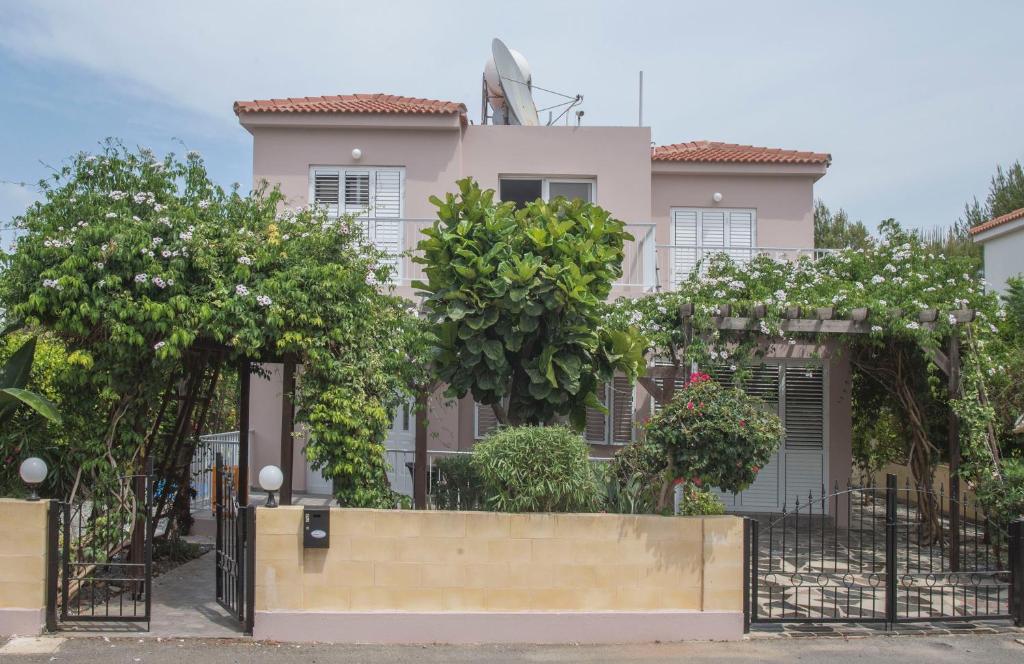Nissi Maria Villa - Housity