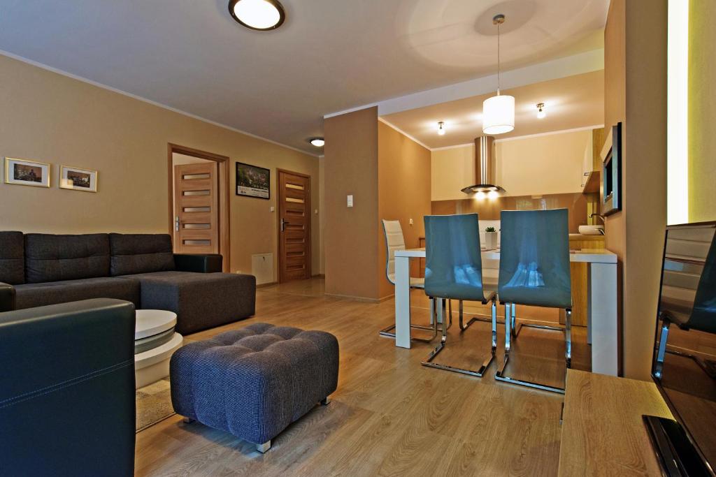 Posedenie v ubytovaní Apartamenty Sun & Snow Resort Sudety