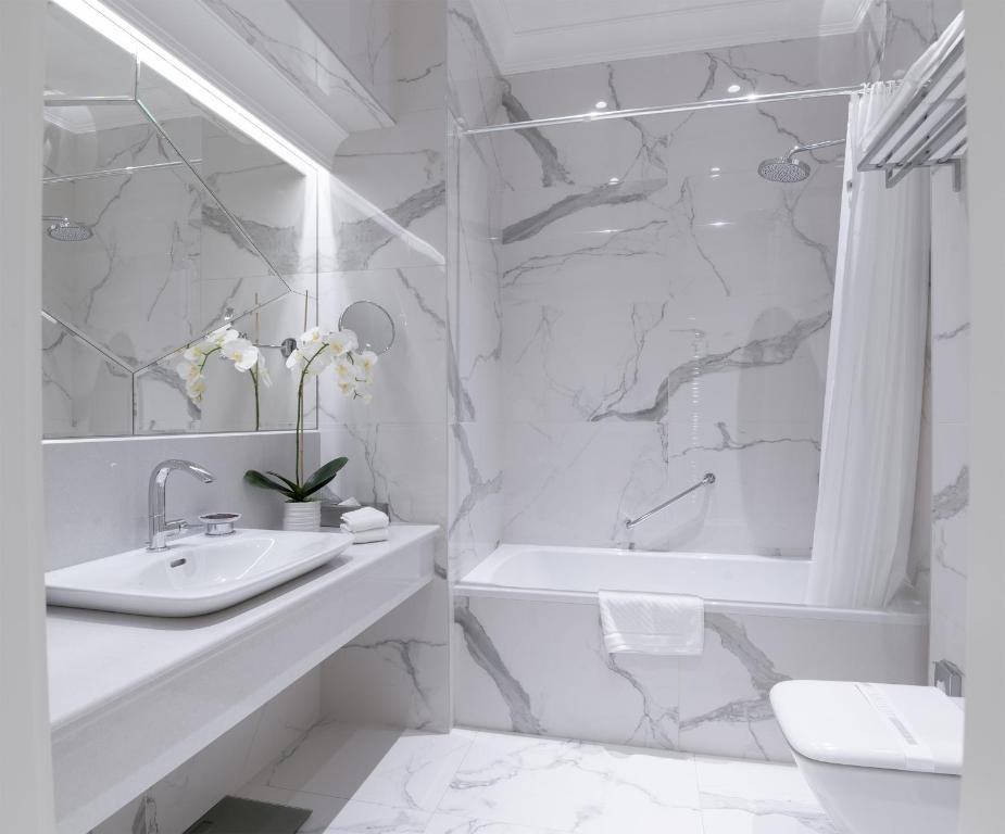 Koupelna v ubytování Boutique Hotel Corso