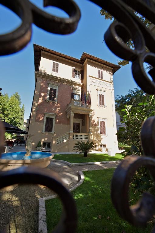 The building in which a szállodákat is located