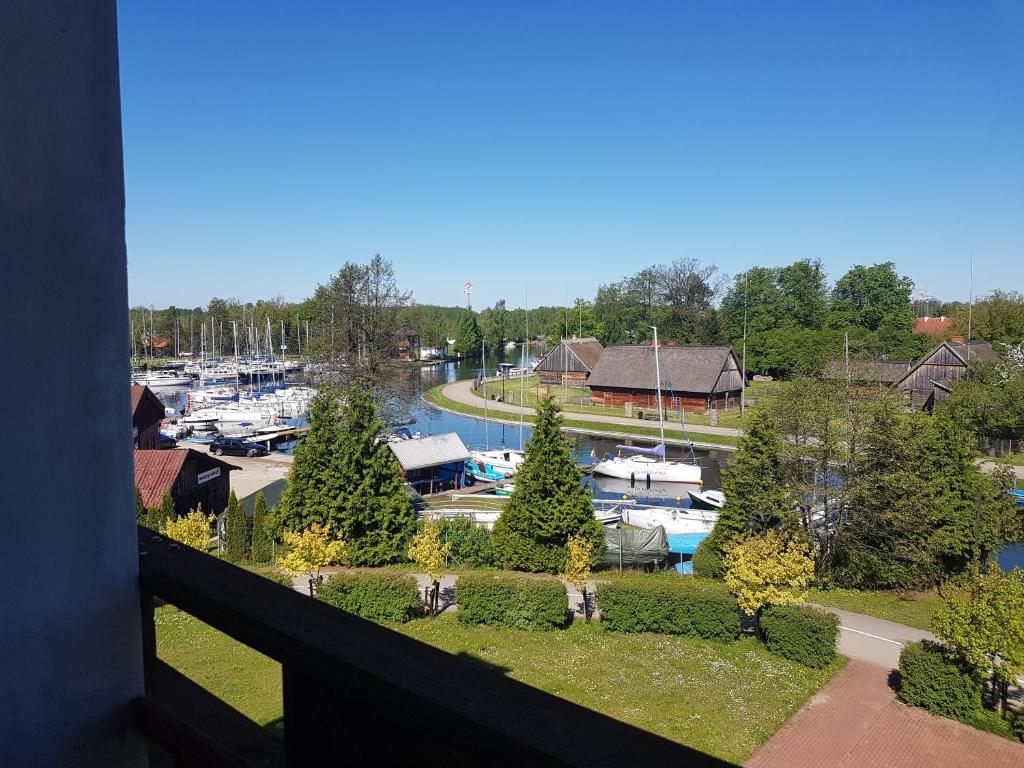 Bazén v ubytovaní Apartament VIP Vęgoria alebo v jeho blízkosti