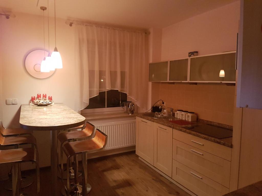 Kuchyňa alebo kuchynka v ubytovaní Apartament VIP Vęgoria