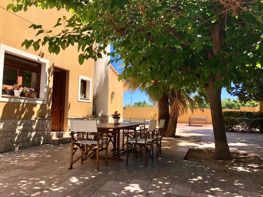 The building in which the holiday home is located
