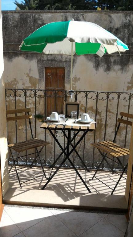 Patio nebo venkovní prostory v ubytování Noto Bedda Bed&Breakfast