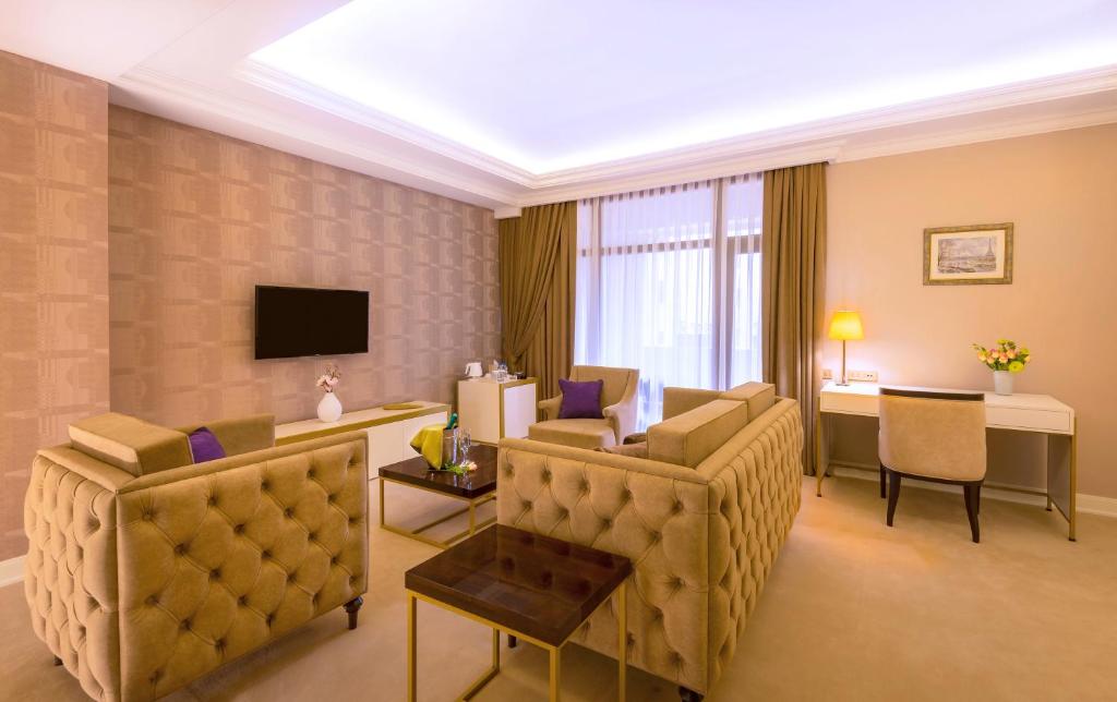 Paris Hotel Yerevan - 套房