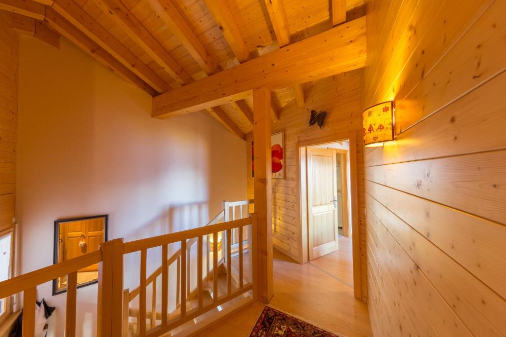 Fotografie z fotogalerie ubytování Chalet Le Papillon - Calm, sunny, spacious v destinaci Nendaz