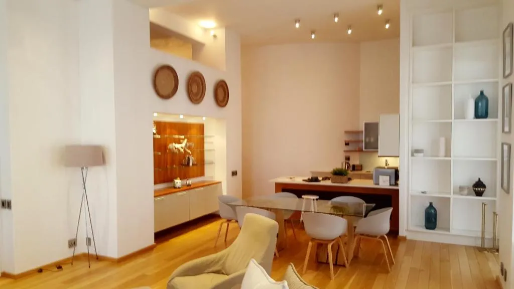 2 Bedroom Louise in Mutual Heights, Cape Town, South Africa