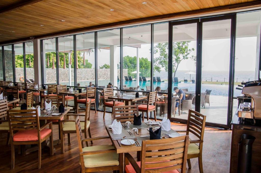 Restaurace v ubytování Regenta Arie Lagoon Negombo