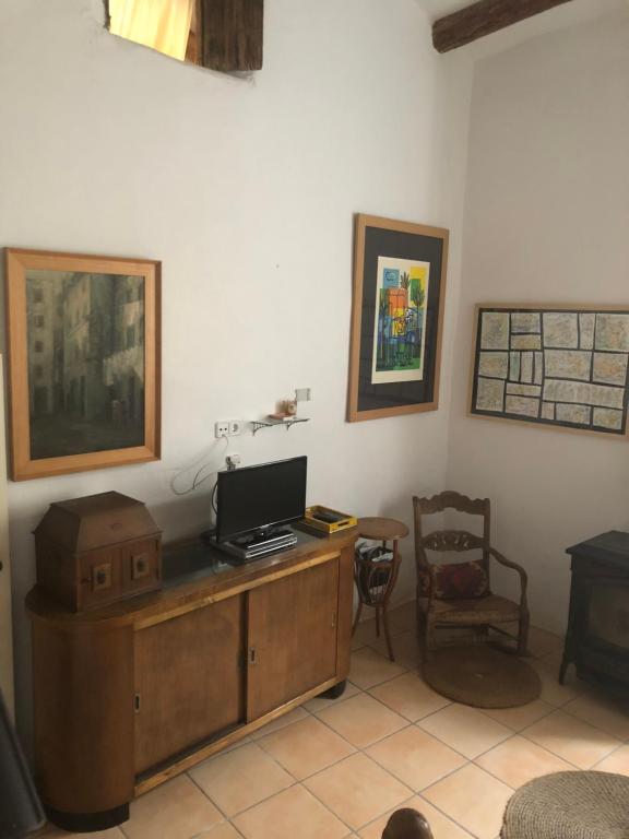 TV a/nebo společenská místnost v ubytování Casa María