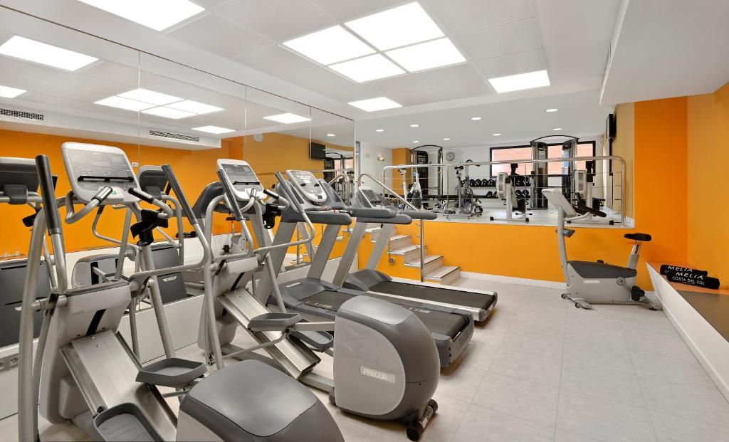 Fitness centrum a/nebo fitness zařízení v ubytování Melia Costa del Sol