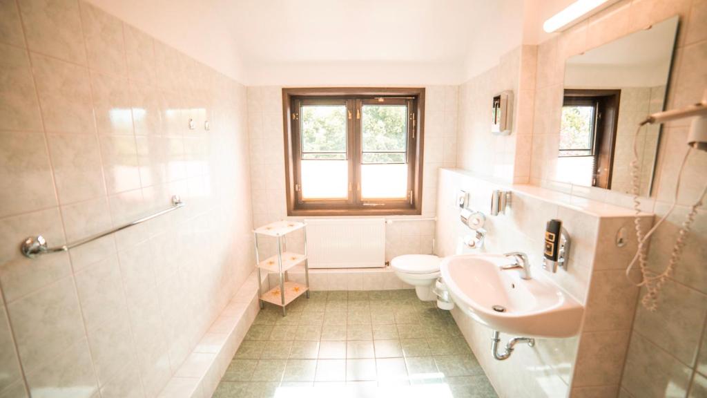 Koupelna v ubytování Gasthaus Zur Fähre