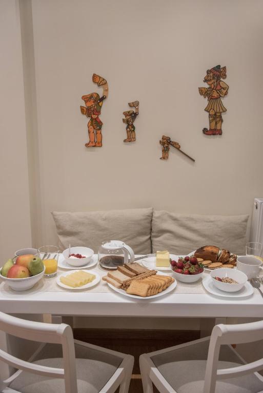 Living near Acropolis by Sylvia Staikou 2nd & 3d floor - 8