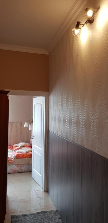 Barbara Vendégház - Apartamento De Dos Habitaciones Con Balcón