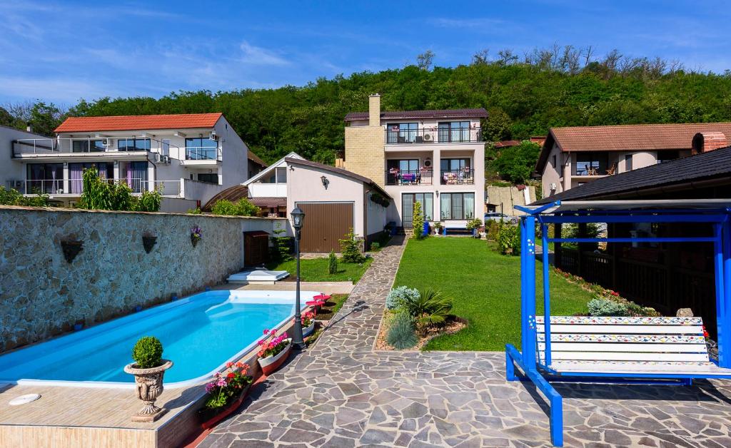 Bazén v ubytování Casa Andrei nebo v jeho okolí