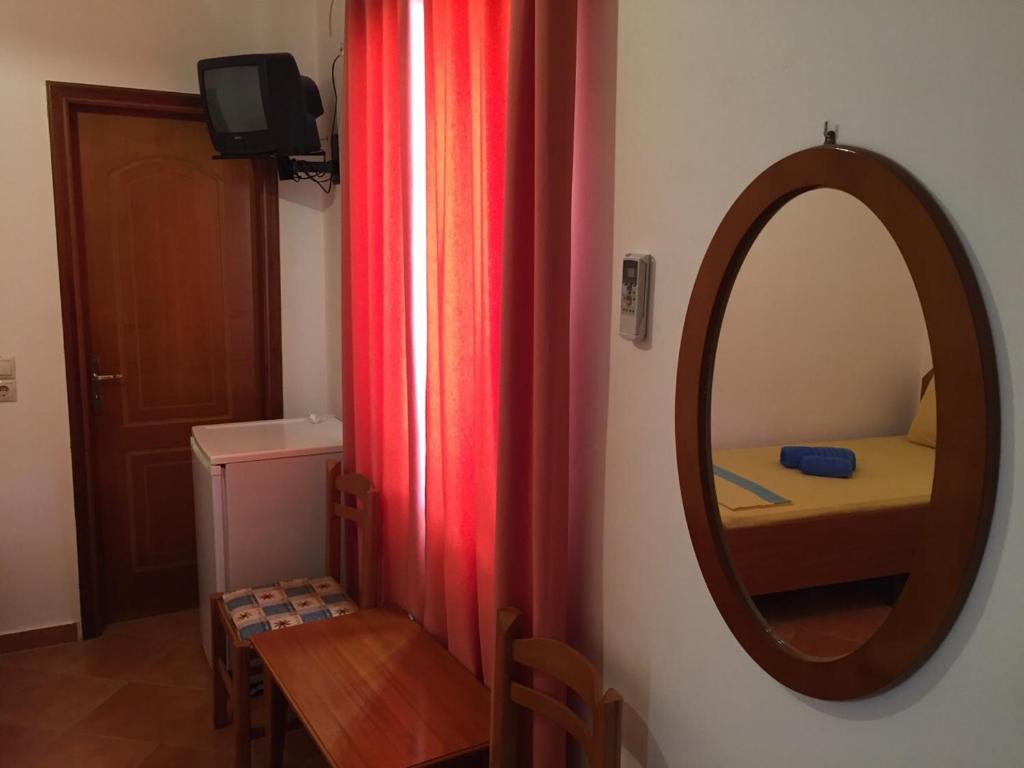 Hotel Rai - Budget Twin Room