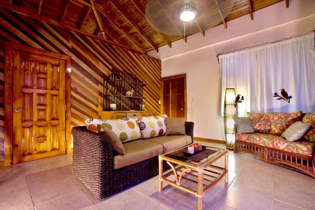 Villas Pico Bonito - Casa De Una Habitación
