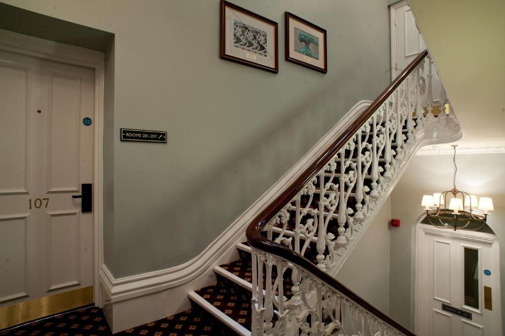 Gallery image of Cabot Court Hotel Wetherspoon in Weston-super-Mare