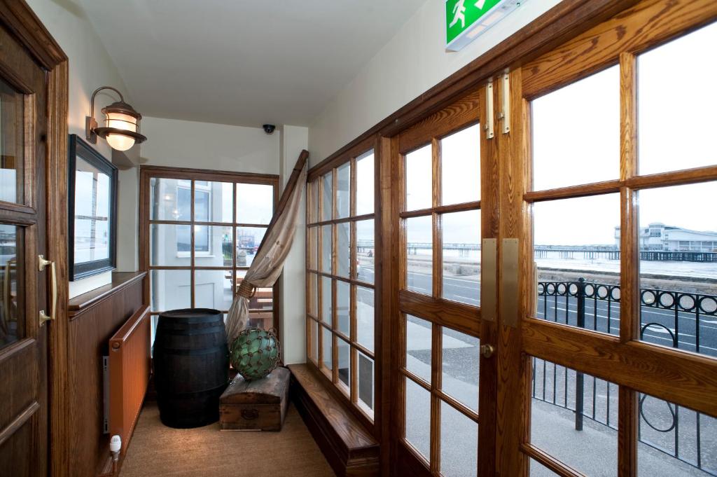 Gallery image of Cabot Court Hotel Wetherspoon in Weston-super-Mare