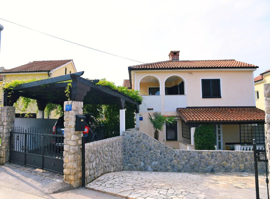 Φωτογραφία από το άλμπουμ του Apartman Mima σε Porat
