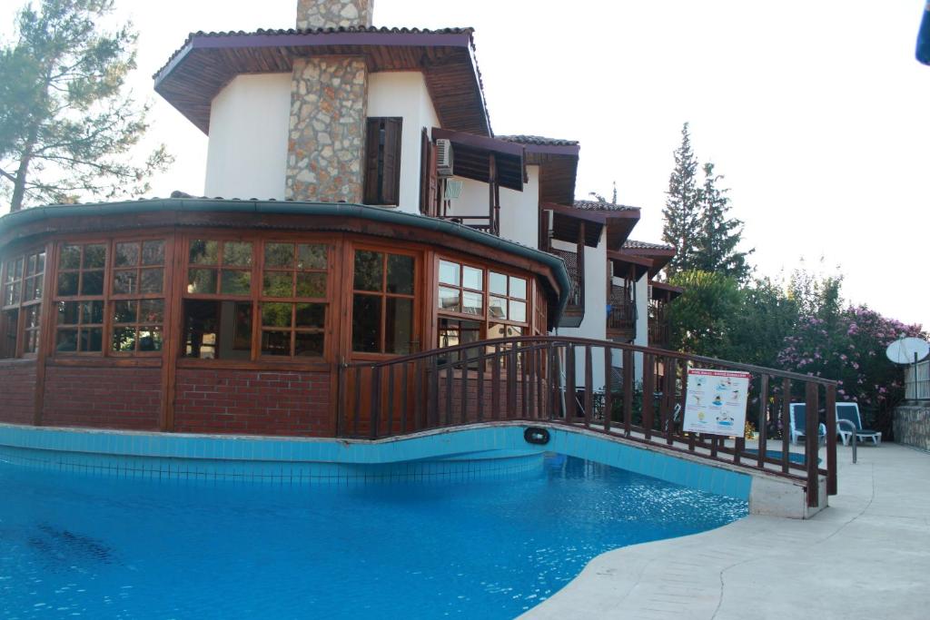 Bazén v ubytování Elze Hotel nebo v jeho okolí