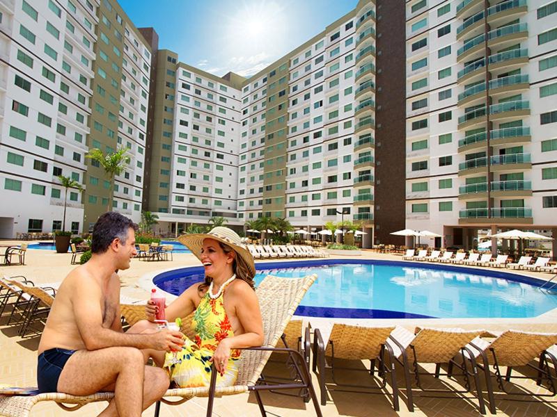 Flats Riviera Park