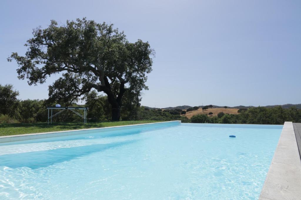 Bazén v ubytování Dias Distintos - Turismo Rural nebo v jeho okolí