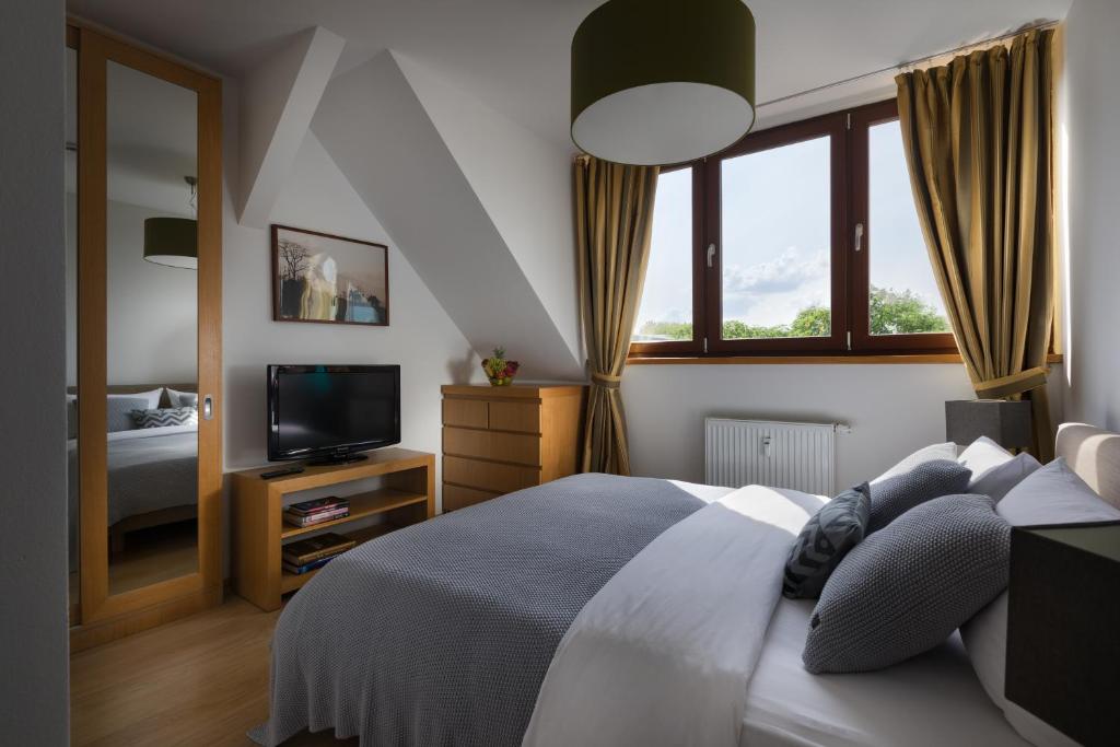 Luxoise Apartments - 12