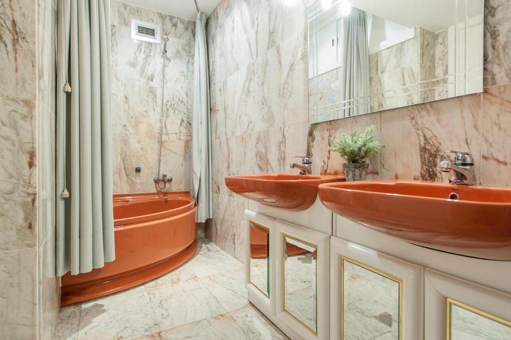 A bathroom at Retiro II - Tranquilidad y Estilo en el Centro