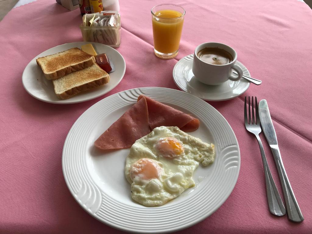 Možnosti snídaně pro hosty v ubytování Park Hotel