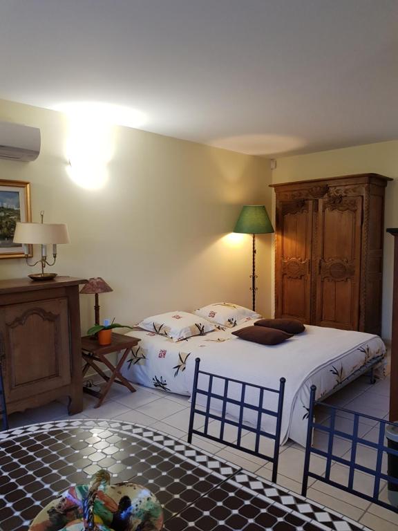 Studio Villa Les Canas - Studio With Pool View