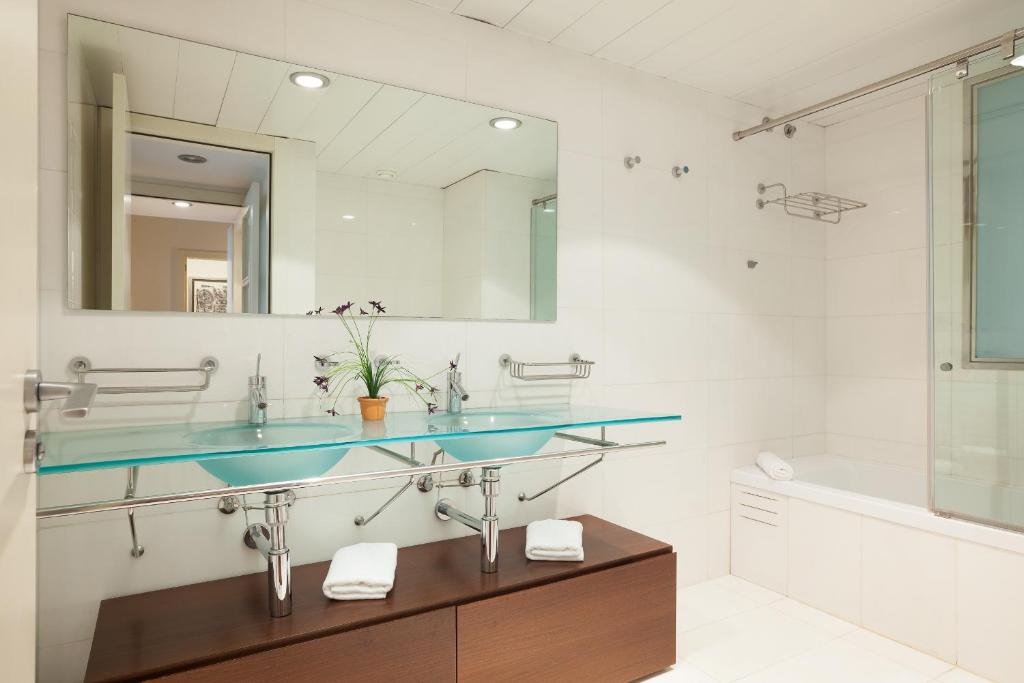 Akira Flats Plaza Catalunya Centric apartments