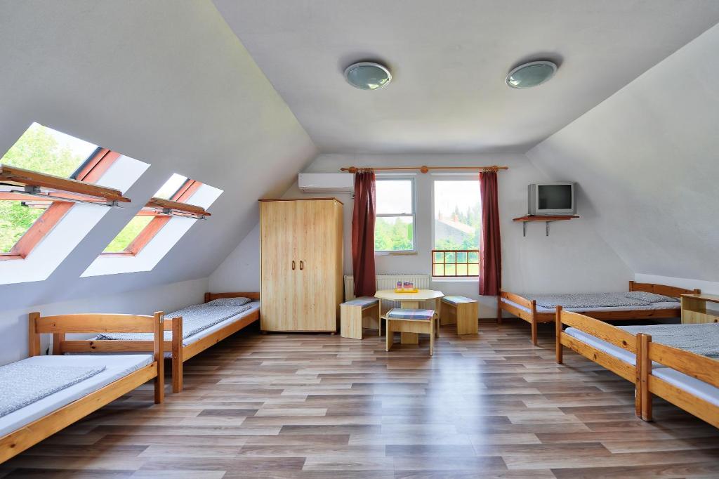 Posteľ alebo postele v izbe v ubytovaní Oliver Inn
