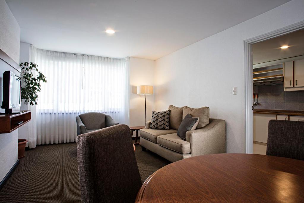 Camino Real Aparthotel, Downtown - Hizvo