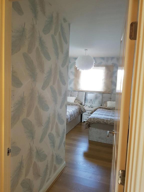 Glasgow Central Station SKYLINE Apartment with Parking (2 bedrooms, 2 bathrooms, 1 living room-Kitchen) - Two-Bedroom Apartment