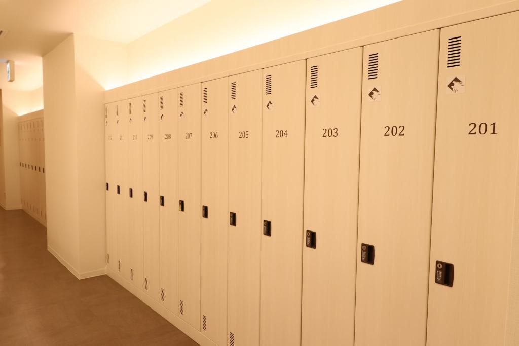 LEO YU Capsule Hotel Nishifunabashi photo