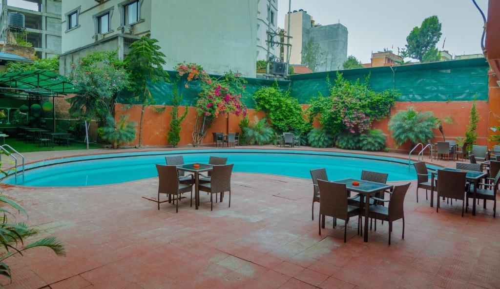 Bazén v ubytování Hotel Vaishali nebo v jeho okolí