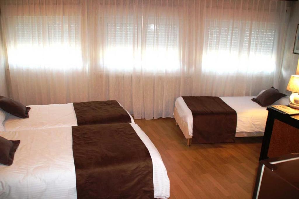 Hôtel Saint-Hubert - Habitación Triple