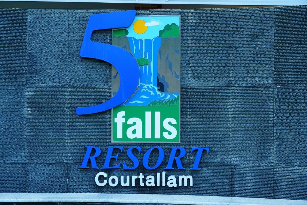 Gallery image of Five Falls Resort in Kuttālam