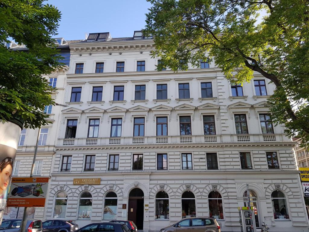 Budova, v ktorej sa apartmán nachádza