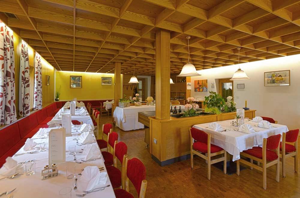 Restaurace v ubytování Hotel Rose