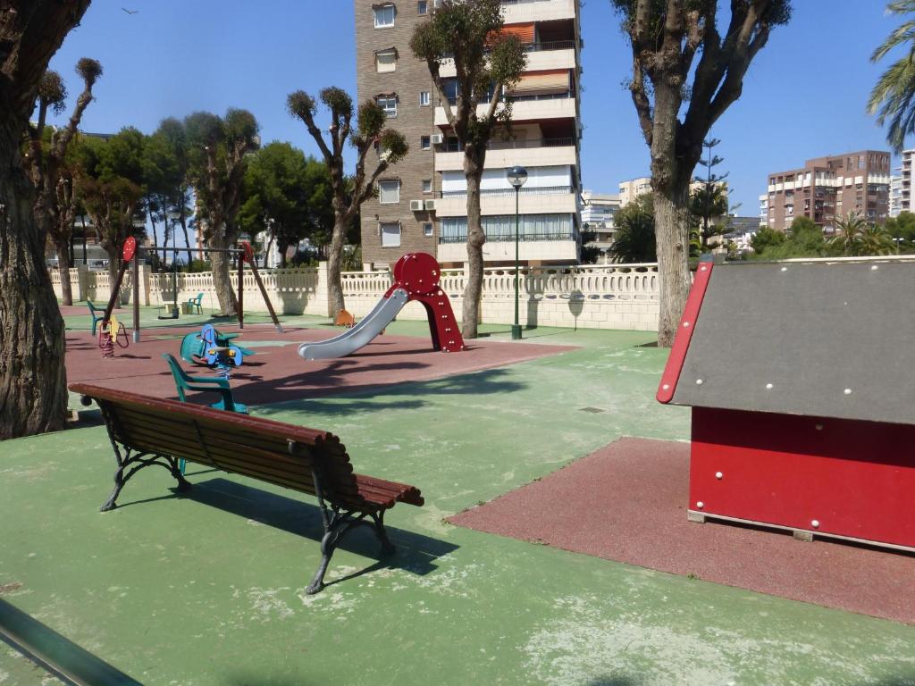 Family and Friends - San Juan Playa, Alicante – Precios ...