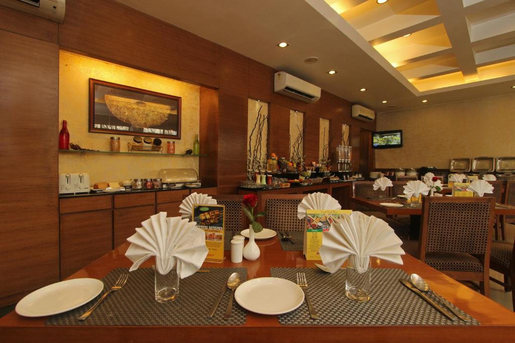 Restaurace v ubytování Hotel Phoenix Koregaon Park