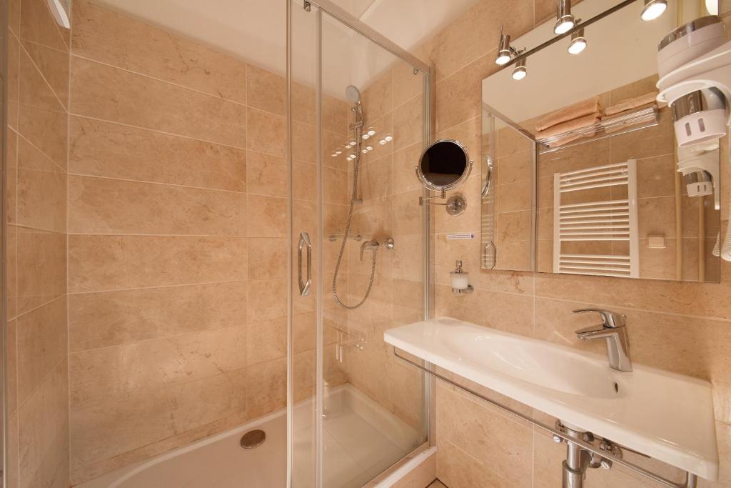 Hotel City Bell - Superior Triple Room