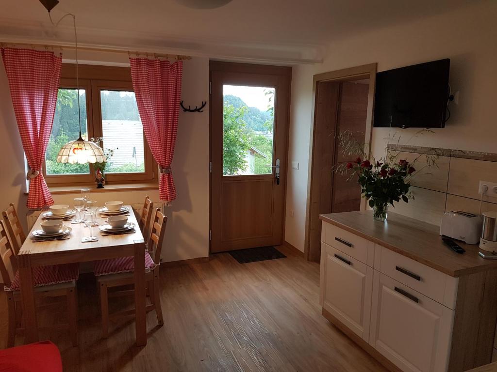 Kuchyň nebo kuchyňský kout v ubytování Apartment Eden Bled
