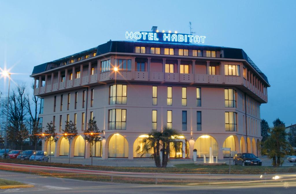 Budova, v ktorej sa hotel nachádza
