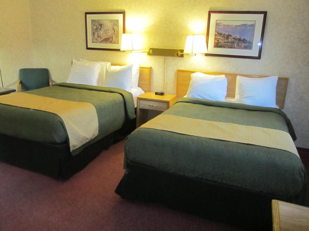 Postel nebo postele na pokoji v ubytování Travelodge by Wyndham Hope
